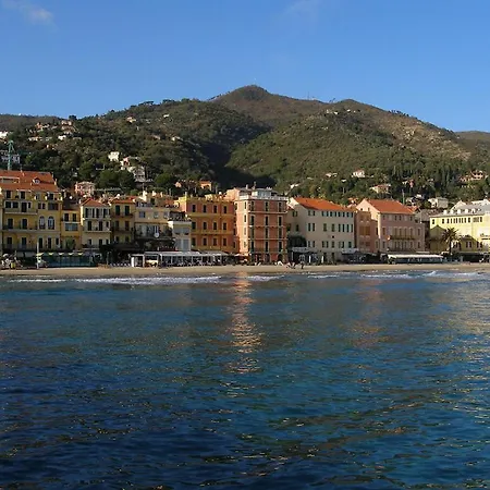 Hotell Badano Sul Mare