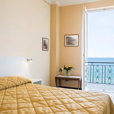 Badano Sul Mare Алассіо