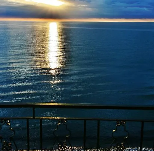 Готель Badano Sul Mare Алассіо